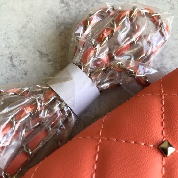 Badgley Mischka Phone Case Crossbody Diamond Pattern Quilting And Studs - Picture 9 of 12